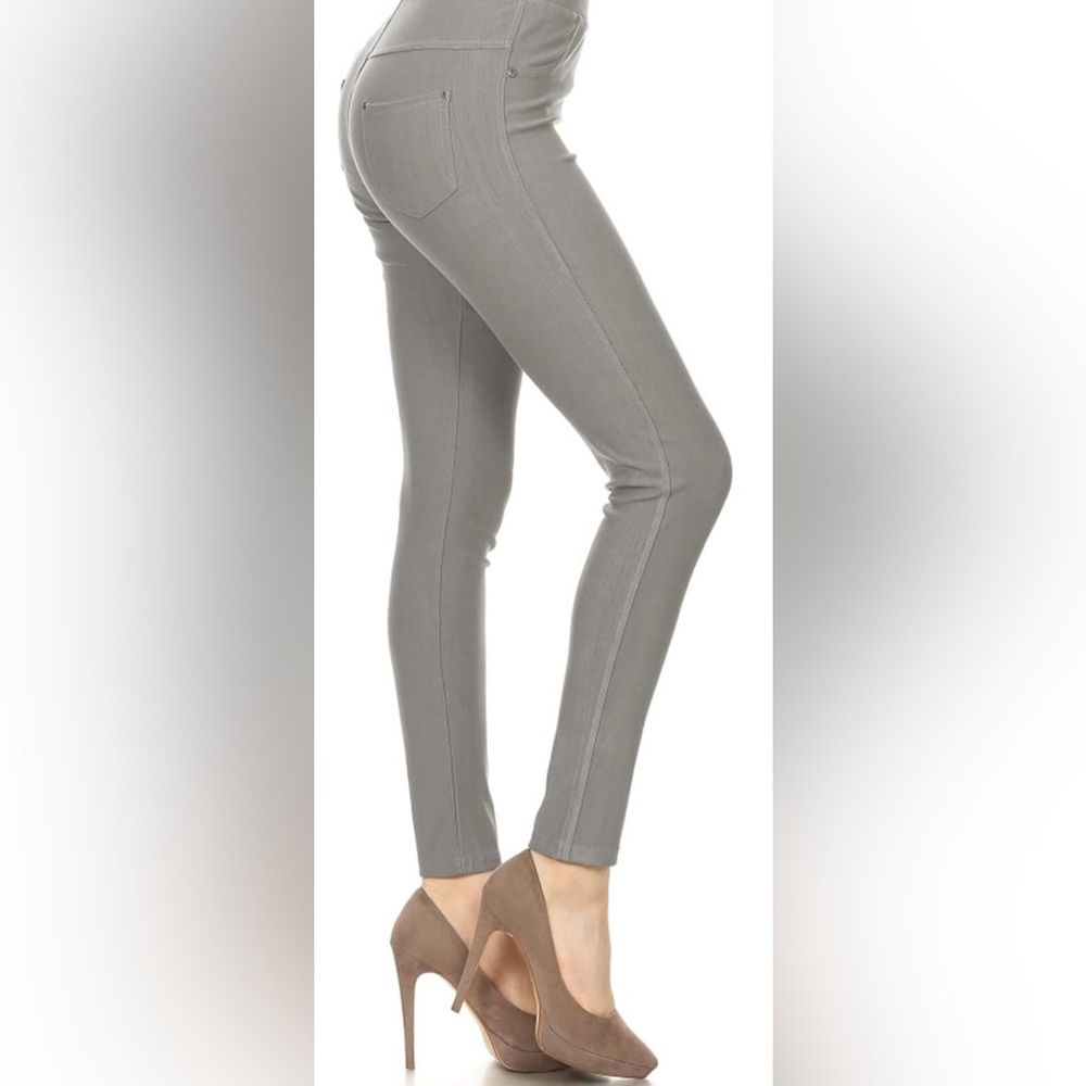 Women’s XL light grey pull on jeggings with pockets